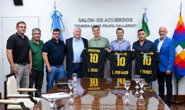 ESTE VIERNES: EL GOBERNADOR ZDERO RECIBIÓ A LA CONFEDERACIÓN ARGENTINA DE HANDBALL