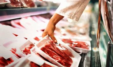 CON CORTES QUE SUBIERON MÁS DE 60% EN 12 MESES, EL CONSUMO DE CARNE CAYÓ AL MENOR NIVEL EN 20 AÑOS