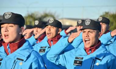 PRESENTAN UN PROYECTO EN LA LEGISLATURA PORTEÑA PARA QUE LOS POLICÍAS USEN CÁMARAS CORPORALES EN SUS CHALECOS