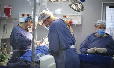 REALIZAN LA PRIMERA INTERVENCIÓN HEPÁTICA DE ALTA GAMA EN UN HOSPITAL PÚBLICO DE CÓRDOBA