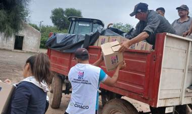 MIRAFLORES: ASISTENCIA Y ACOMPAÑAMIENTO DEL GOBIERNO PROVINCIAL A LAS FAMILIAS DAMNIFICADAS