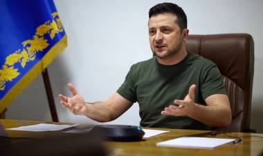 ZELENSKI DISPUESTO A CELEBRAR NUEVA FASE DE DIÁLOGO CON RUSIA EN AZERBAIYÁN