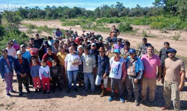 EL GOBIERNO PROVINCIAL LLEGÓ A POZO DEL GATO CON ENTREGA DE MÓDULOS ÑACHEC Y REFUERZO INTEGRAL EN EL IMPENETRABLE CHAQUEÑO