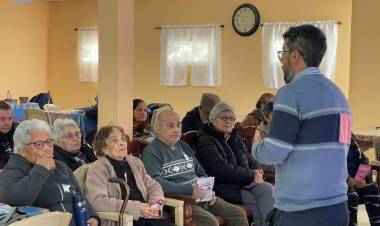 DEFENSA AL CONSUMIDOR FORTALECE LA PREVENCIÓN DE ESTAFAS VIRTUALES PARA ADULTOS MAYORES EN TODA LA PROVINCIA