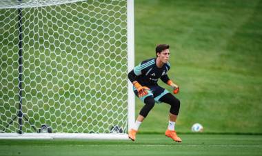 LA RAZÓN POR LA QUE SANTIAGO BELTRÁN SE QUEDÓ EN LA SELECCIÓN ARGENTINA Y CUÁNDO REGRESA AL PAÍS