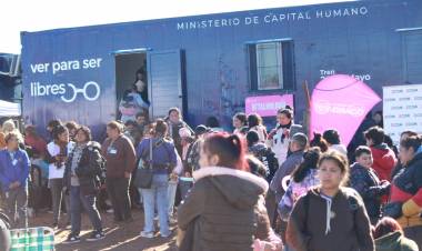FONTANA: EDUCACIÓN PROMUEVE LA LECTURA POR PLACER EN EL RECORRIDO DEL TREN “25 DE MAYO”
