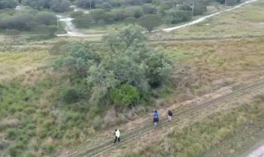 CON DRONES Y RASTRILLAJES POR AGUA Y TIERRA, CONTINÚA LA BÚSQUEDA DE AXEL GONZÁLEZ