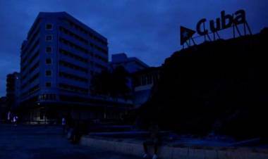 CUBA INICIA UNA LENTA RECUPERACIÓN DE SU RED TRAS SUFRIR UN NUEVO APAGÓN TOTAL EN TODA LA ISLA