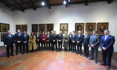EL GOBIERNO ACENTÚA EL RECORTE DE FONDOS A LAS PROVINCIAS Y YA SUPERA EL 60% EN EL PRIMER SEMESTRE