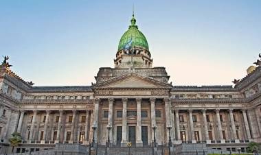 EL CONGRESO GASTA LO ÚLTIMO QUE LE QUEDA DE BATERÍA ANTES DEL “APAGÓN“ INVERNAL Y SE PREPARA PARA UNA NUEVA ETAPA