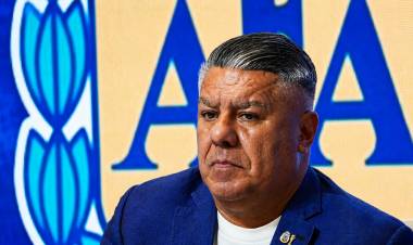 "CHIQUI" TAPIA Y EL GESTO DE "SECANUCA" CUANDO MESSI HABLABA DEL TRIUNFO CON INGLATERRA