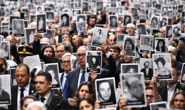 FUERTE RECLAMO DE LA AMIA A LA JUSTICIA POR LA CAUSA: “ES COMO SI ESTUVIESE ADORMECIDA O CAJONEADA”