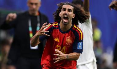CUCURELLA DEBERÁ CUMPLIR SU INSÓLITA PROMESA TRAS LA CONSAGRACIÓN DE ESPAÑA