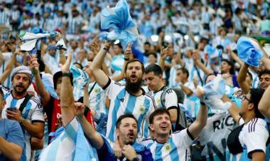 CALCULAN QUE LOS ARGENTINOS QUE VIAJARON SOBRE LA HORA A LA FINAL DEMANDARON US$58 MILLONES EN DIVISAS