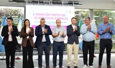 DESARROLLO HUMANO FIRMÓ ACUERDOS PARA FORTALECER LA ATENCIÓN DE NIÑOS Y FAMILIAS