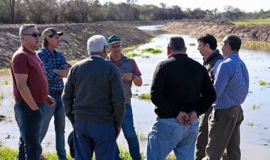 AVANZA LA LIMPIEZA DEL CANAL RÍO MUERTO-LAS COLONIAS: UNA OBRA ESPERADA HACE 30 AÑOS POR VECINOS DEL SUDOESTE
