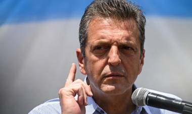 EL FRENTE RENOVADOR REALIZA UNA CUMBRE REGIONAL EN LA RIOJA Y MASSA SE ACERCA A QUINTELA