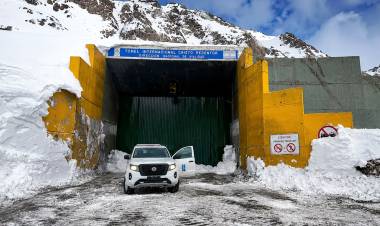 NIEVE Y RÁFAGAS DE 160 KM/H: EL CRISTO REDENTOR CUMPLE UN MES CERRADO Y NO HAY PERSPECTIVAS DE REAPERTURA