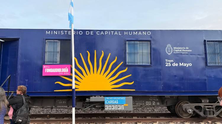 TREN 25 DE MAYO: MÁS DE 3.500 PERSONAS FUERON ATENDIDAS EN HERMOSO CAMPO Y DESDE EL LUNES ESTARÁ EN GENERAL PINEDO