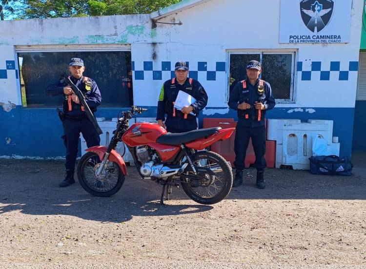 VILLA ÁNGELA: CAMINERA RECUPERÓ DOS MOTOCICLETAS