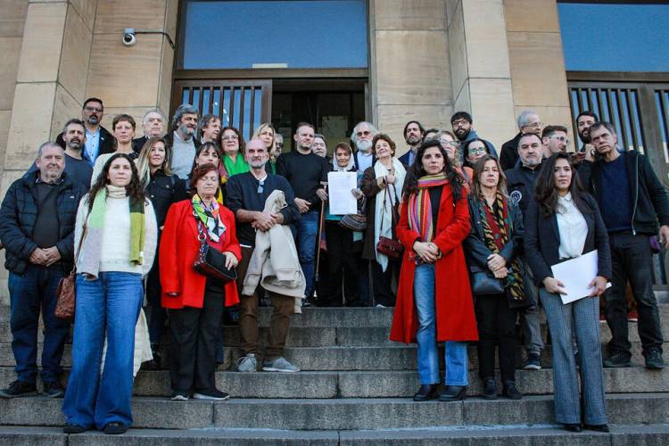 ORGANISMOS DE DDHH Y DIRIGENTES POLÍTICOS FUERON A PEDIR QUE LIBEREN A LOS PRESOS