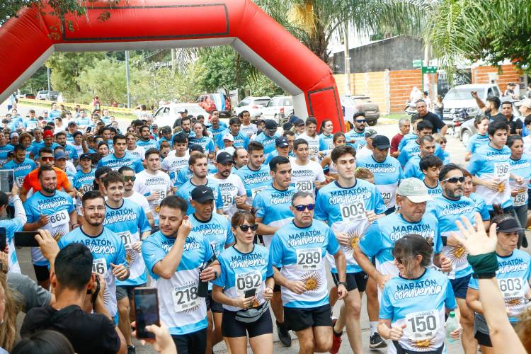 EL GOBERNADOR ZDERO ACOMPAÑÓ HOY LA 11º MARATÓN CONVIVENCIA 2024