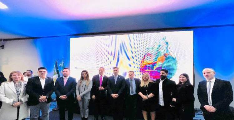 EL PODER LEGISLATIVO ACOMPAÑÓ EL LANZAMIENTO NACIONAL DE LA BIENAL DE ESCULTURA