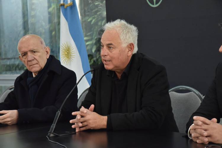 CONVENIO POR ENERGÍA SOLAR: EL GOBIERNO PROVINCIAL INSTALARÁ 130 MW EN EL SISTEMA ELÉCTRICO CHAQUEÑO Y NACIONAL