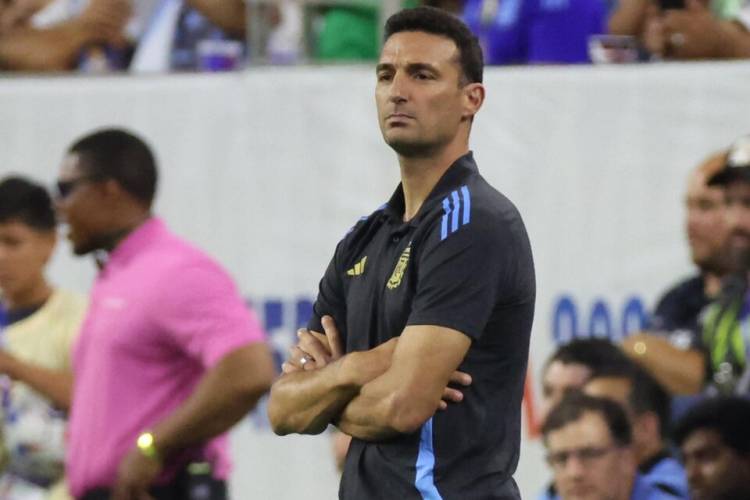 ARGENTINA ENTRENÓ LIVIANO PENSANDO EN SEMIFINALES DE COPA AMÉRICA