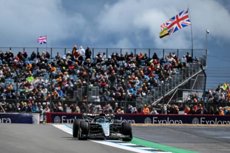FÓRMULA 1: MERCEDES METIÓ UN INESPERADO 1-2 EN SILVERSTONE
