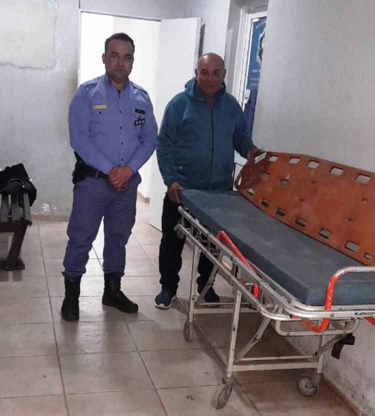 VILLA ÁNGELA: FUERON POR ROBORAR UNA CAMILLA DE UNA AMBULANCIA   