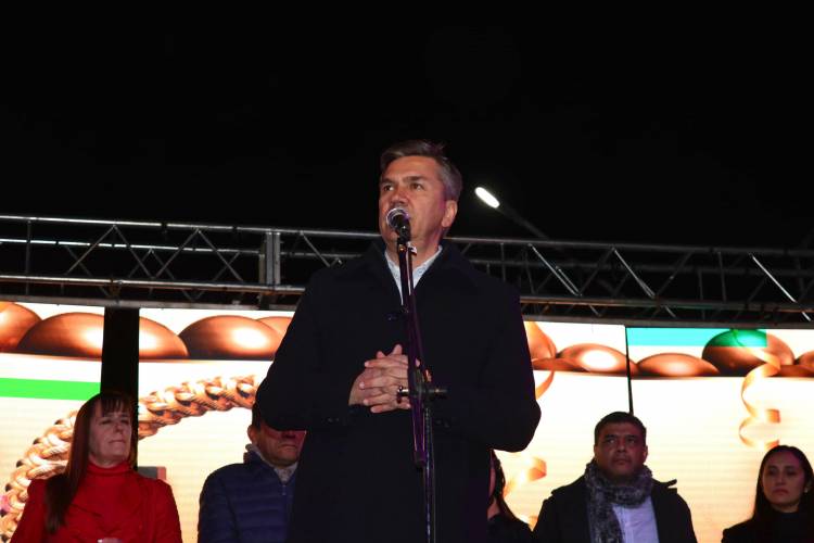 CAMPO LARGO: EL GOBERNADOR ZDERO ACOMPAÑÓ HOY EL 103° ANIVERSARIO DE LA LOCALIDAD