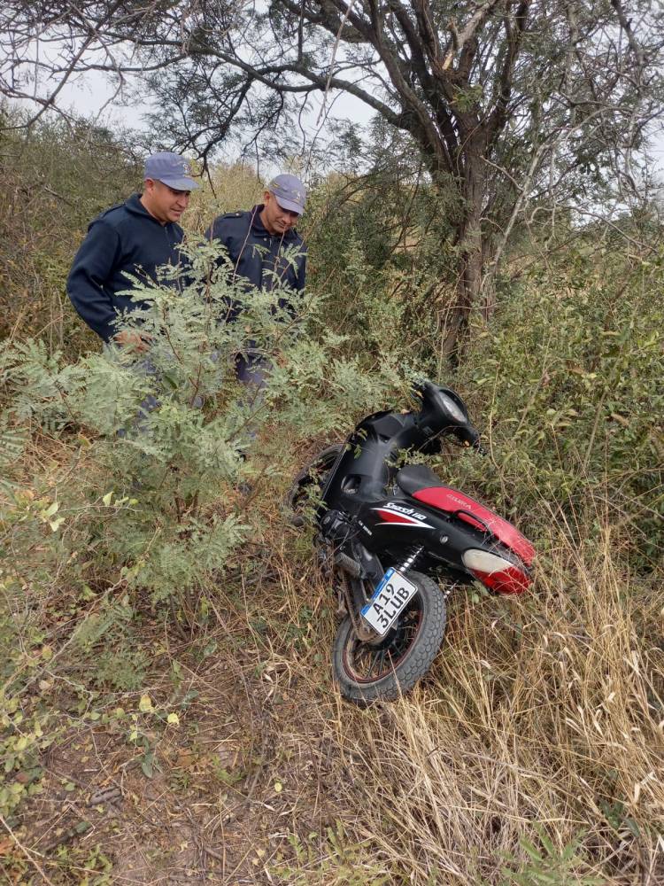 SAN BERNARNADO: RECUPERARON UNA MOTOCICLETA ROBADA