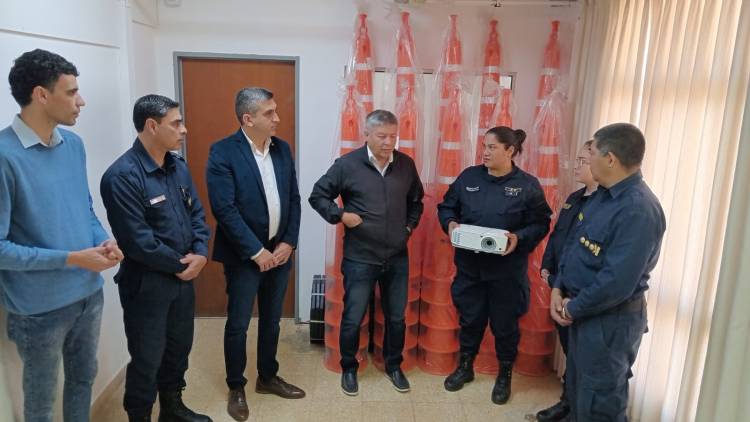  LA POLICIA CAMINERA RECIBIÓ ELEMENTOS PARA FORTALECER LA SEGURIDAD VIAL
