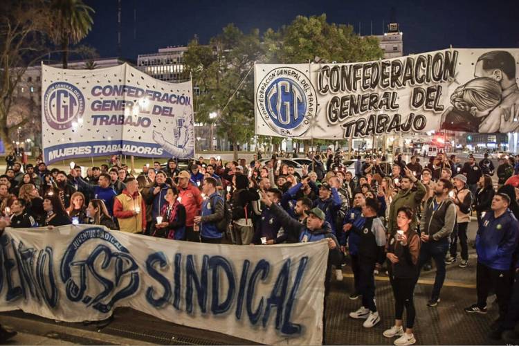 ANTORCHAS POR EL LEGADO DE EVITA