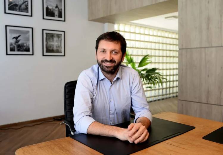 JULIANO A ARRIETA: "EXISTE GOOGLE PARA FIJARSE QUIÉN FUE ASTIZ Y NO TOMARLE EL PELO AL PUEBLO DICIENDO QUE NACISTE EN 1993"