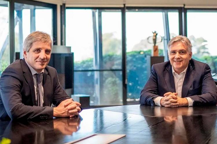 LLARYORA RECIBIÓ A CAPUTO PARA RECLAMARLE POR LA DEUDA CON LA CAJA DE JUBILACIONES