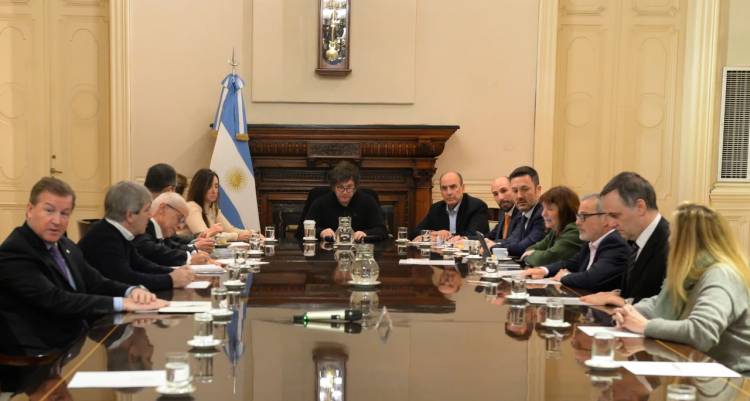JAVIER MILEI CALIFICÓ DE "ESTAFADORES" A LOS SENADORES TRAS EL AUMENTO EN LA DIETAS