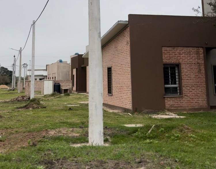 SELVAS DEL RÍO DE ORO: SE REACTIVARON TRABAJOS EN VIVIENDAS