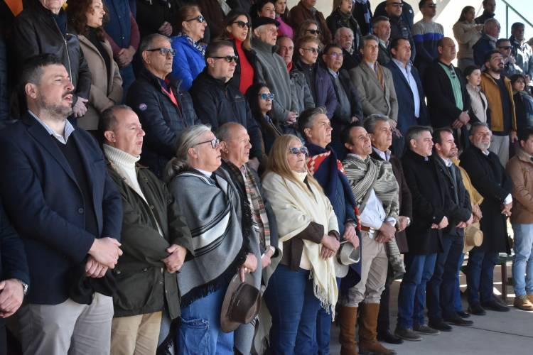 EL GOBERNADOR ZDERO INAUGURÓ LA 96° EXPOSICIÓN NACIONAL DE GANADERÍA, GRANJA, AGRICULTURA, INDUSTRIA, COMERCIO Y SERVICIOS