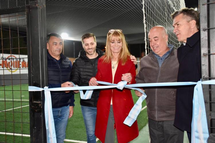 EL GOBERNADOR ZDERO INAUGURÓ OBRAS EN EL “CLUB DEPORTIVO SOCIAL Y CULTURAL DE EMPLEADOS DEL INSSSEP”