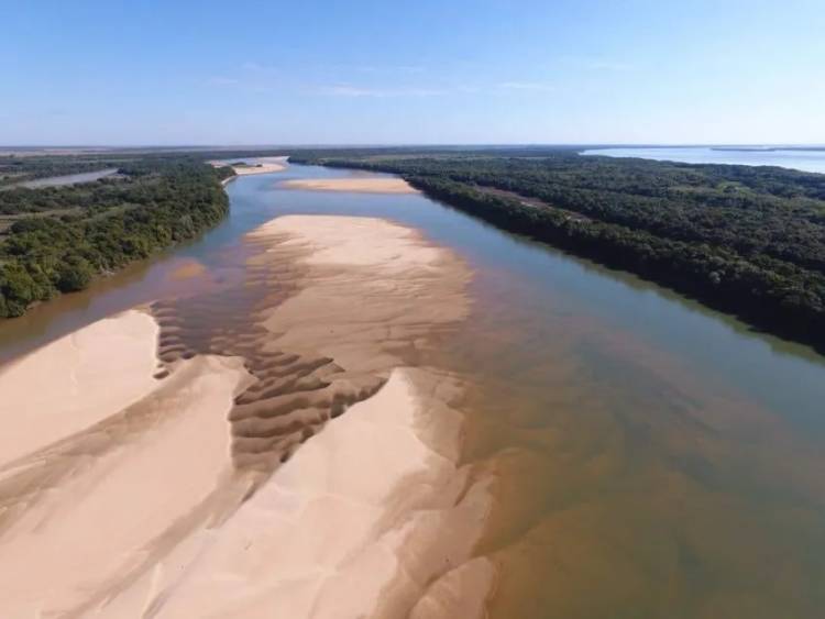 EL PARANÁ A LA ALTURA DE BARRANQUERAS ALCANZÓ NIVELES CRÍTICOS Y PODRÍA LLEGAR A LOS 0.5 METROS