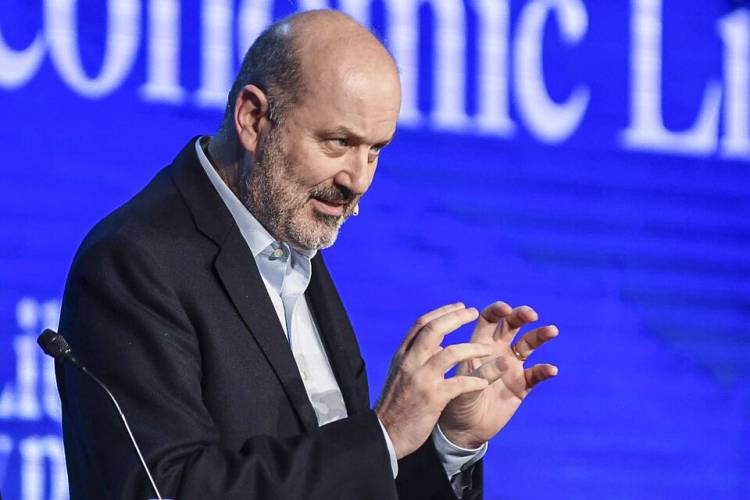 STURZENEGGER ANUNCIÓ QUE LOS EMPRESARIOS PODRÁN ECHAR EMPLEADOS COMO Y CUANDO SE LES OCURRA
