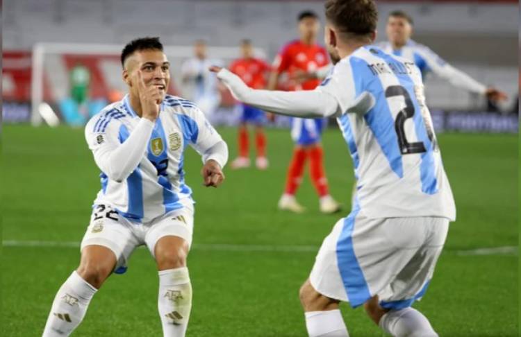 LA SELECCIÓN DIO UN SHOW Y GOLEÓ 3-0 A CHILE EN EL MONUMENTAL
