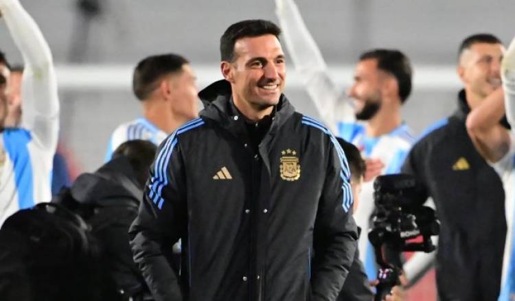 ÚLTIMO ENTRENAMIENTO DE LA SELECCIÓN ARGENTINA ANTES DE VIAJAR A COLOMBIA