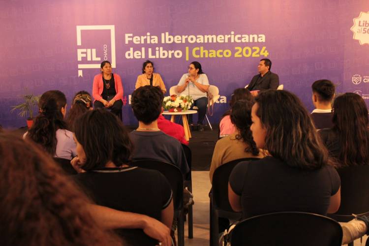 ESTUDIANTES Y DOCENTES YA DISFRUTAN DE LAS PROPUESTAS DEL MINISTERIO DE EDUCACIÓN EN LA FIL CHACO 2024