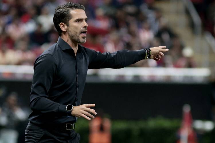 BOCA ESPERA POR GAGO MIENTRAS AVANZA EN OTROS FRENTES