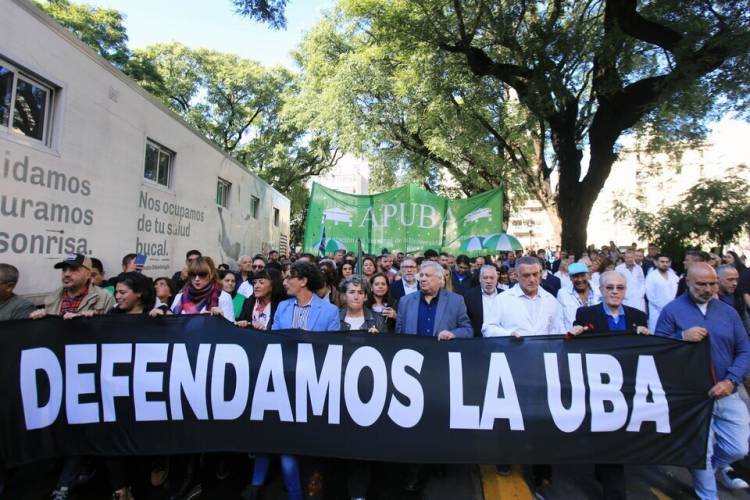 LA UBA SE LE PLANTÓ A MAURICIO MACRI: "O TIENE UN PROFUNDO DESCONOCIMIENTO O FALTA GROSERAMENTE A LA VERDAD"