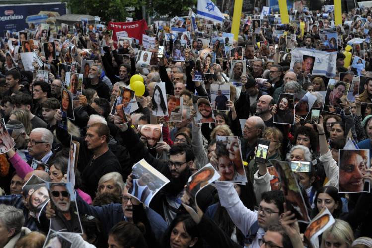 LA COMUNIDAD JUDÍA EN ARGENTINA EXIGIÓ LA LIBERACIÓN DE LOS REHENES EN GAZA
