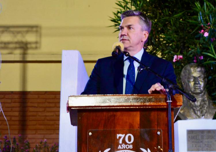 GRAL. PINEDO: EL GOBERNADOR ZDERO ACOMPAÑÓ EL 70° ANIVERSARIO DE LA EES N°8 “JOSÉ MANUEL ESTRADA”